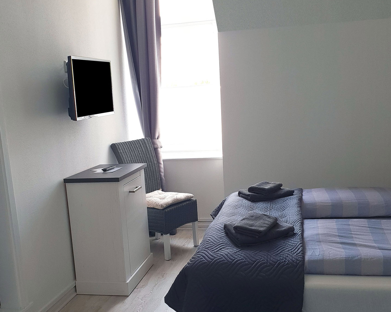 -flat-2